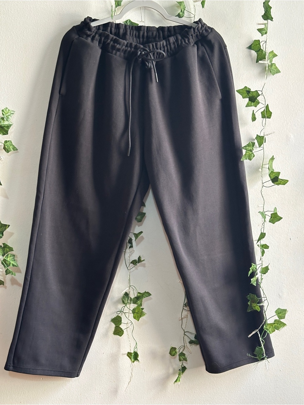 🖤 ​​H&M Move Scuba Drawstring Joggers – Black